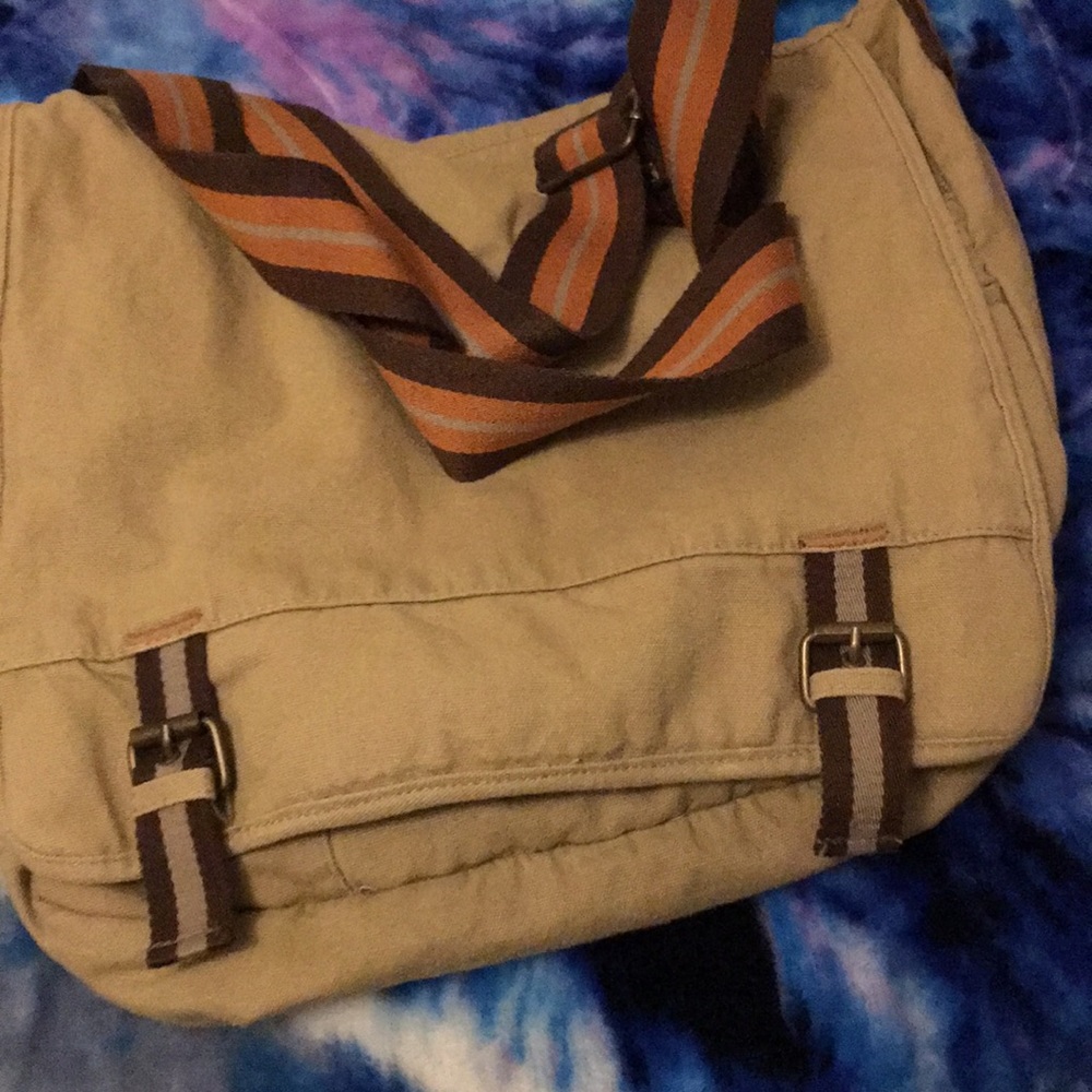 Canvas messenger bag